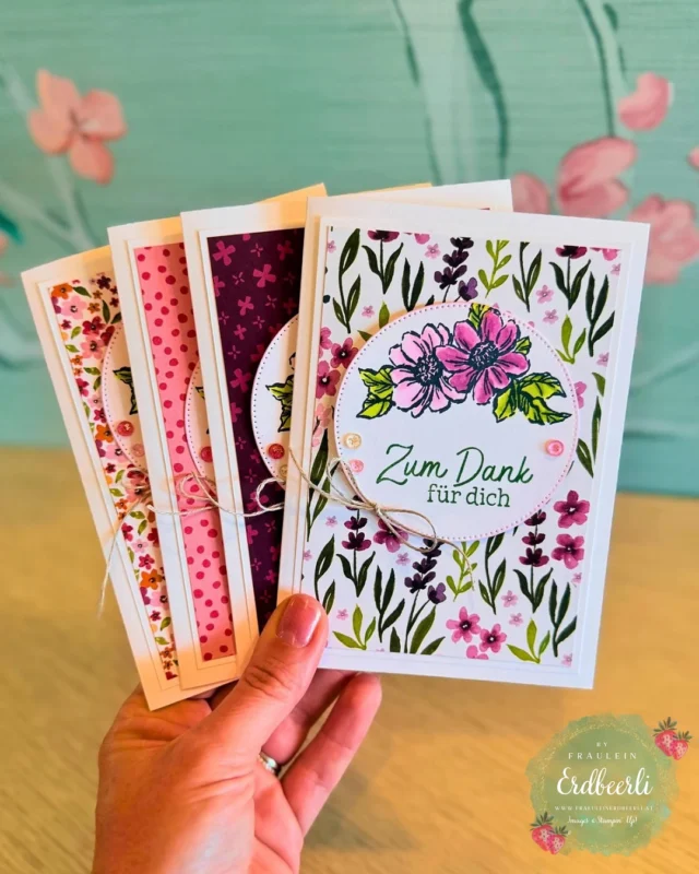 🌸Welches Design gefällt dir am besten?✨ Mein Swap für Orlando ist fertig! 🎉🌸
Bunt, fröhlich und einfach gute Laune pur – genau wie das tolle Designerpapier „Drinks & gute Laune“ von Stampin’ Up! 💛💙
Ich liebe es, wie farbenfroh und lebendig diese Karten geworden sind – perfekt für den fröhlichen Tausch mit anderen Kreativköpfen in Orlando 🥰

Meld dich gerne wenn ich dir Produkte mitbestellen darf :)

#kreativfreude #stampinup #diyverpackung #KreativerPapierMix #Papershare
#InColorClub2025 #InColorsStampinUp #StampinUpIncolors #stampinup #neueprodukte #StampinUpCrafts #PapercraftTutorials #StampinUpTutorial #HandmadeCrafts #CreativeStampinUp #DIYCrafts #StampinUpProjects #CraftingIdeas #Bastelspaß #Kreativstündchen #Bastelideen #HandgemachtMitLiebe #KreativitätTeilen #StampinUpDemo #StampinUpDemonstrator #StampinUpEurope #StampinUpÖsterreich #StampinUpDeutschland